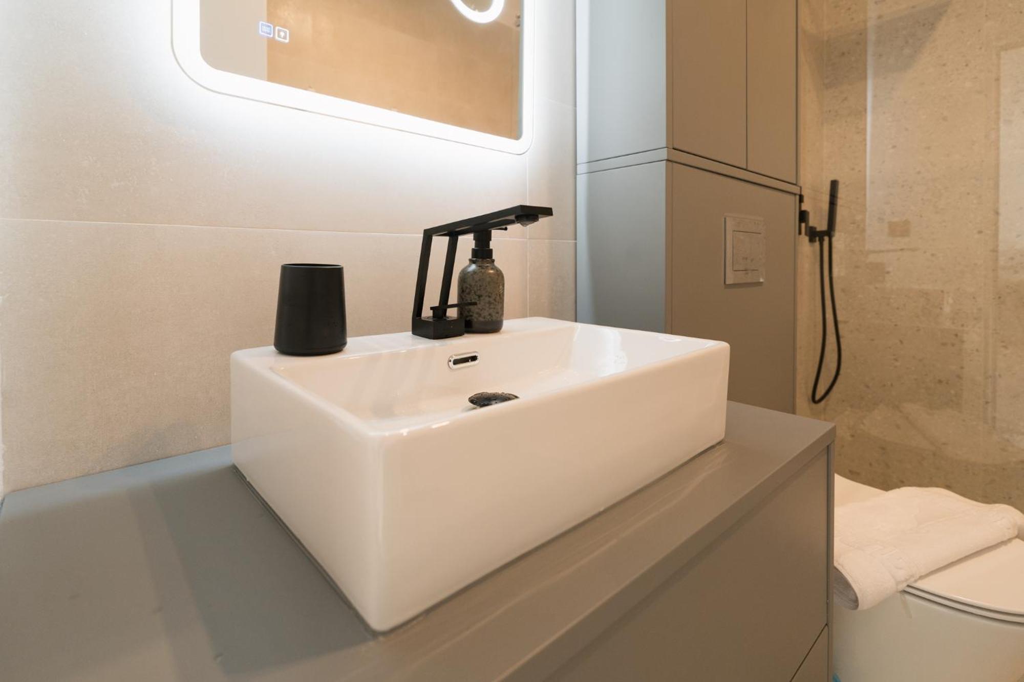Flow Apartment 1 Bedroom With Parking Cluj-Napoca Eksteriør billede